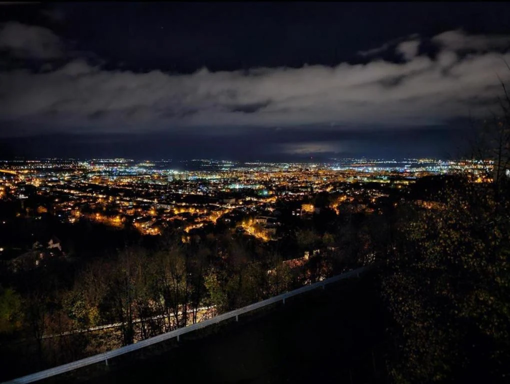 Luminile Brașovului noaptea